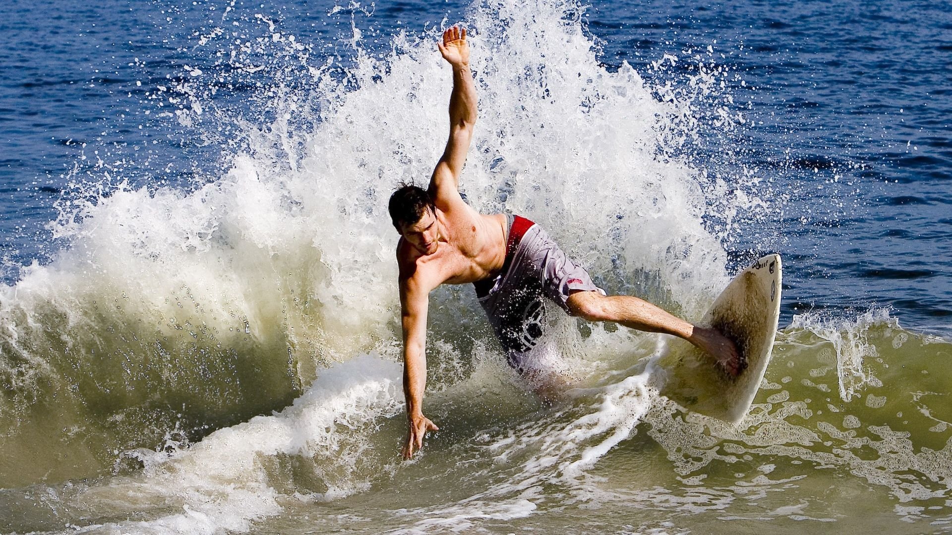 恒大千万不能输，胜利进决赛即宣告实现，恒大赢了几次亚冠