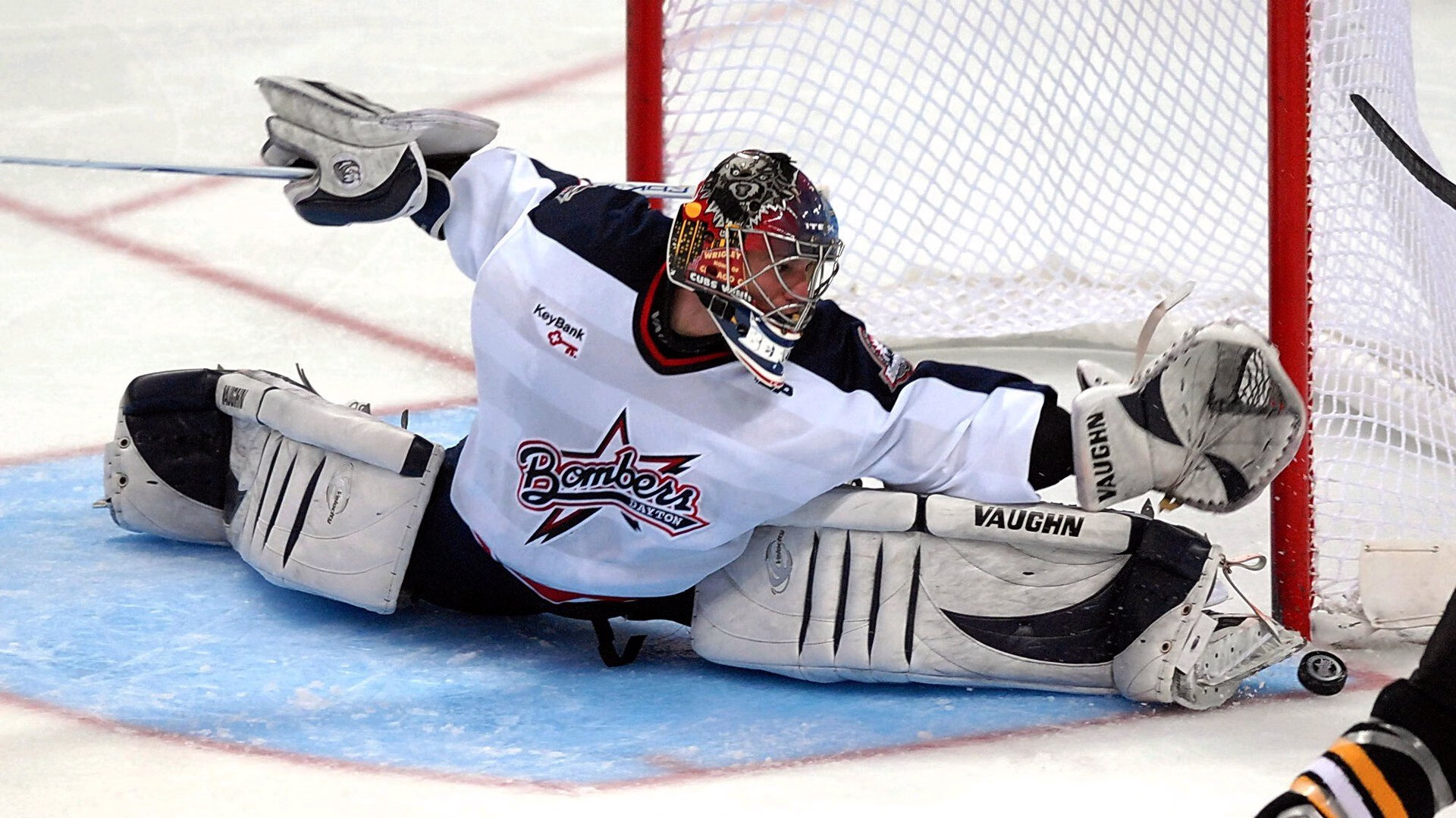 科曼连续进球！拜仁轻松战胜对手，全队士气高涨，科曼在拜仁踢什么位置