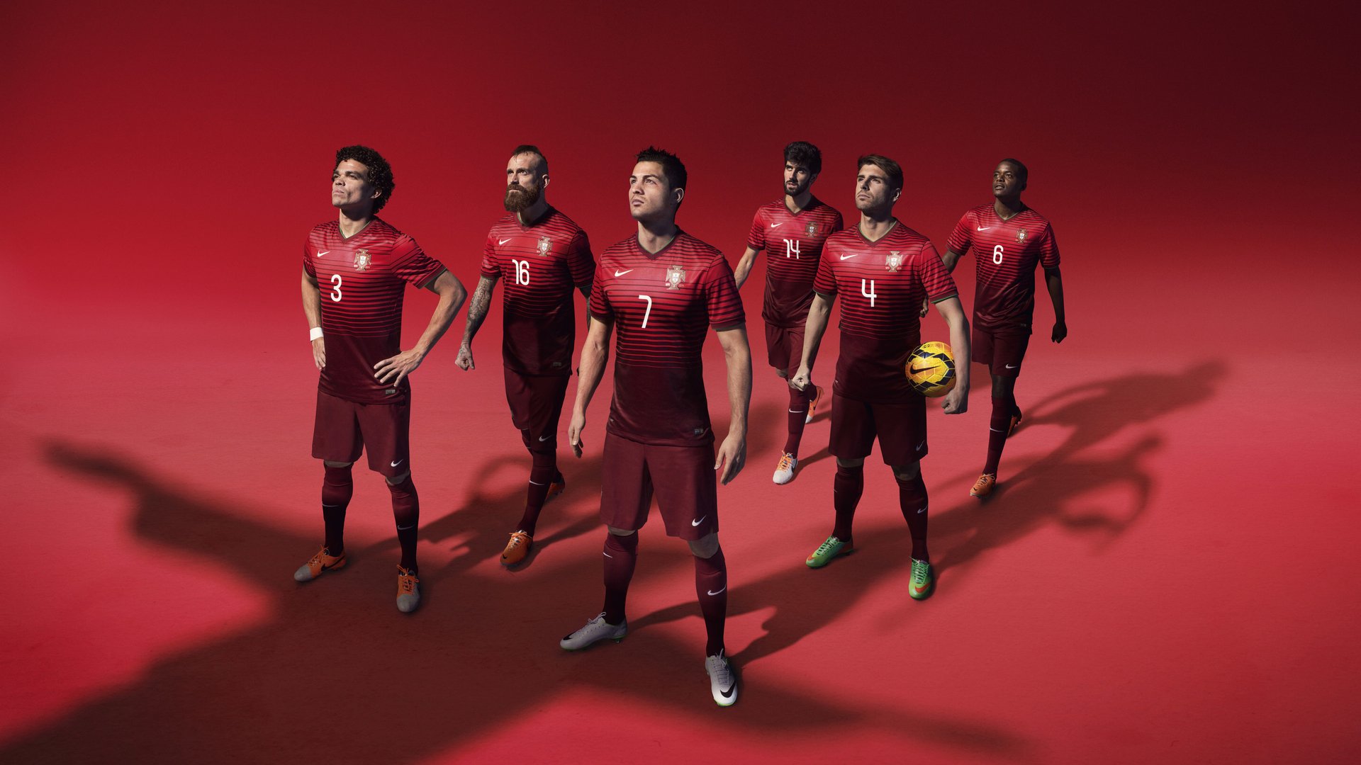 西班牙马术协会与国际马术联合会合作,举办国际马术交流活动,促进技术交流。